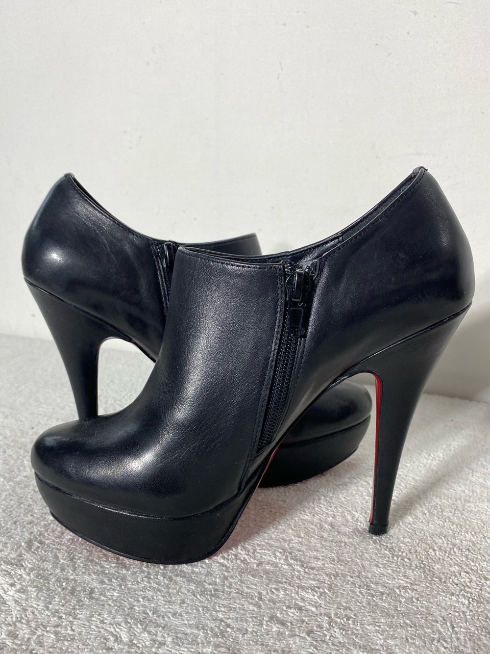 Le Chateau Black Leather Platform Heel Ankle Booties W Red Soles 7 - Picture 12 of 15